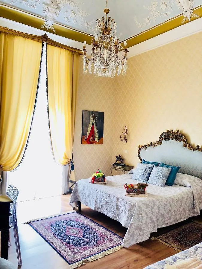 Bed and Breakfast Dimora Umberto CTA Frühstückspension