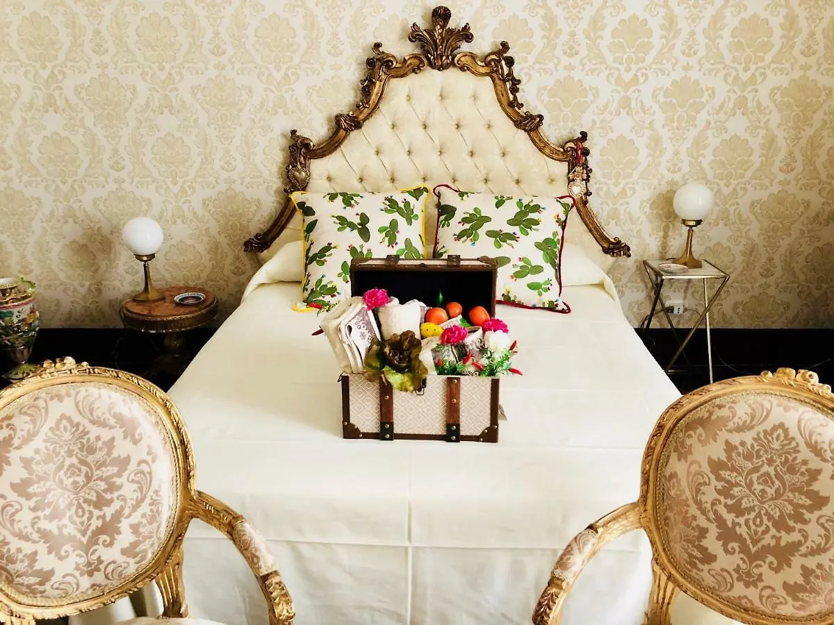 Bed and Breakfast Dimora Umberto CTA Frühstückspension