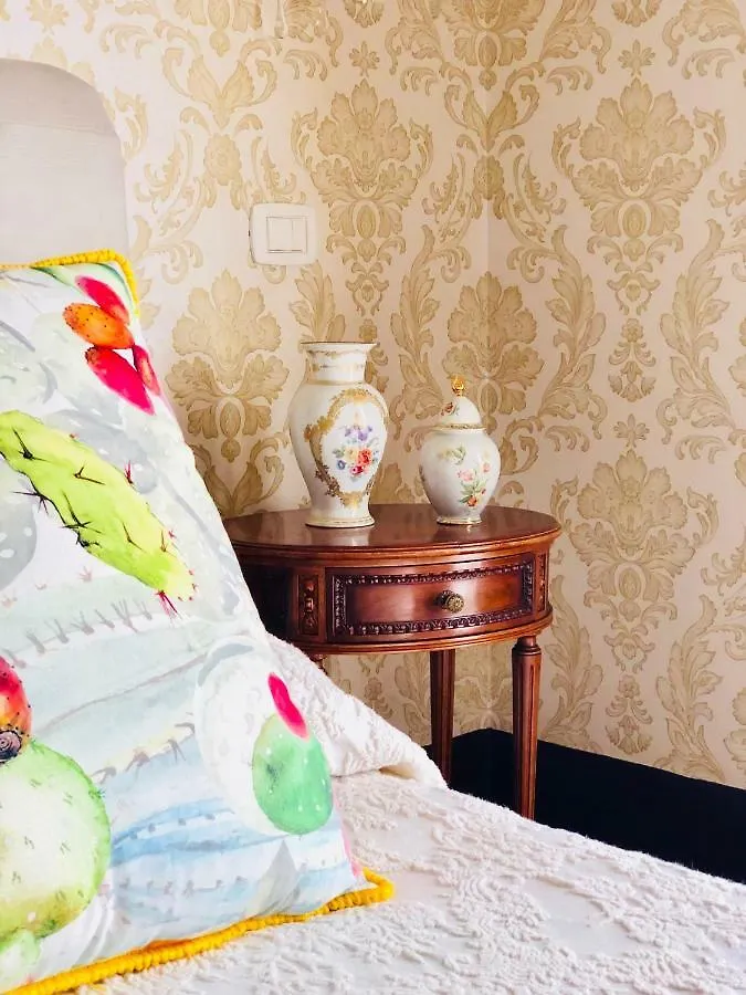 Dimora Umberto Bed & Breakfast Katanya İtalya